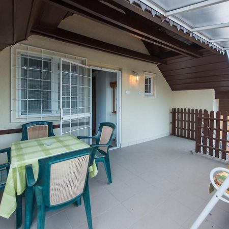 Hajdu Apartman 3. Hajdúszoboszló Buitenkant foto