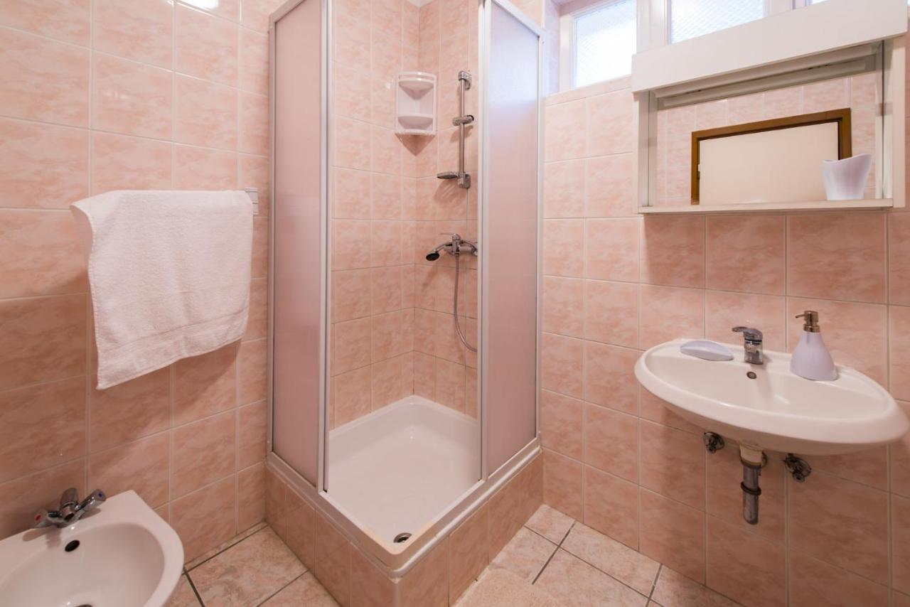 Hajdu Apartman 3. Hajdúszoboszló Buitenkant foto