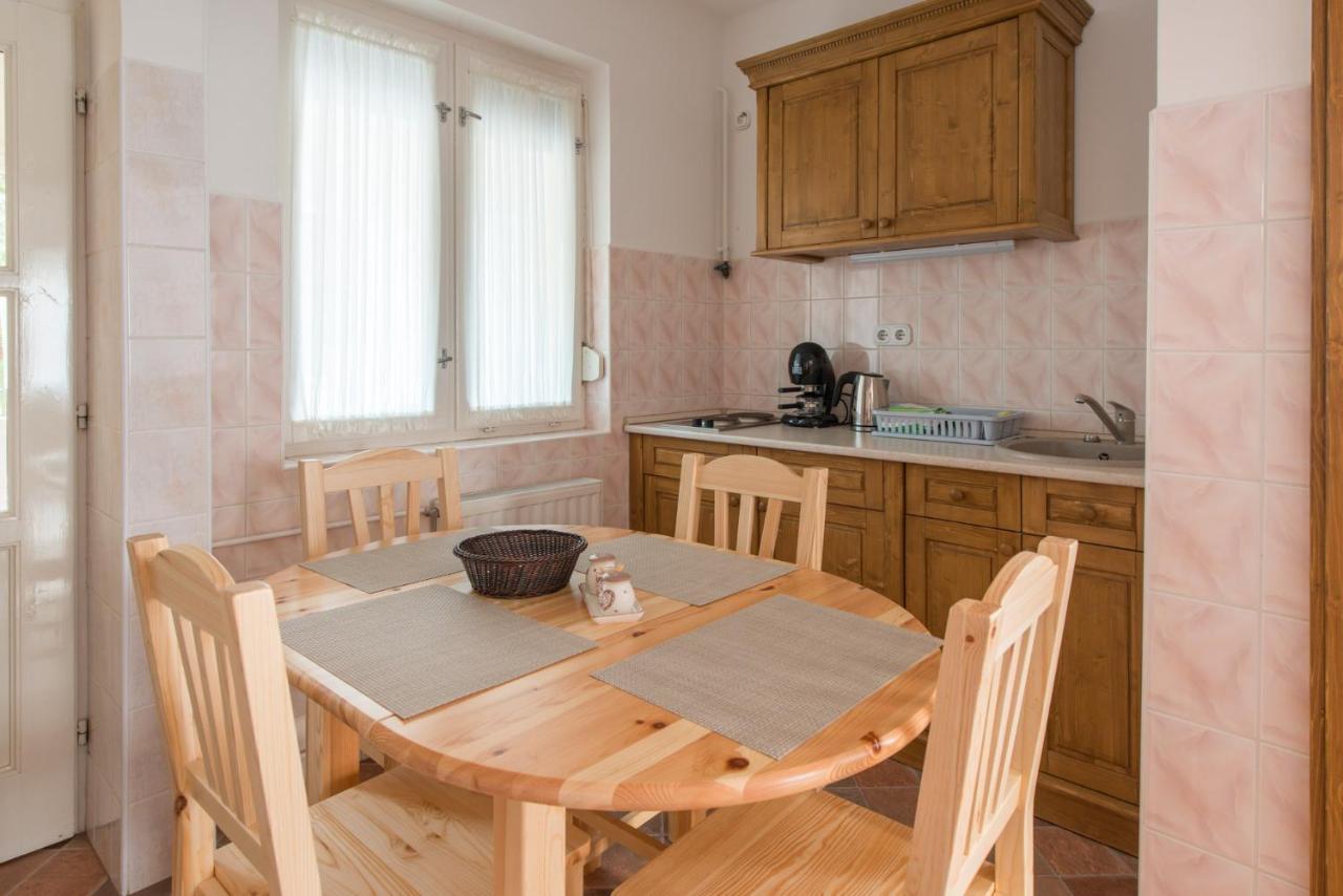 Hajdu Apartman 3. Hajdúszoboszló Buitenkant foto